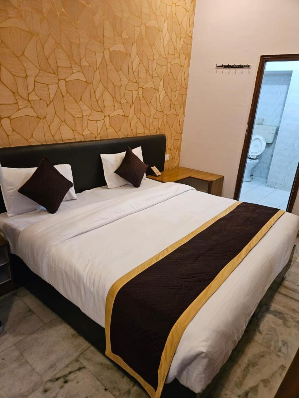 Hotel Anand Inn-Top Family Hotels Business Hotels Best Couple Friendly Hotel In Лакхнау Екстер'єр фото